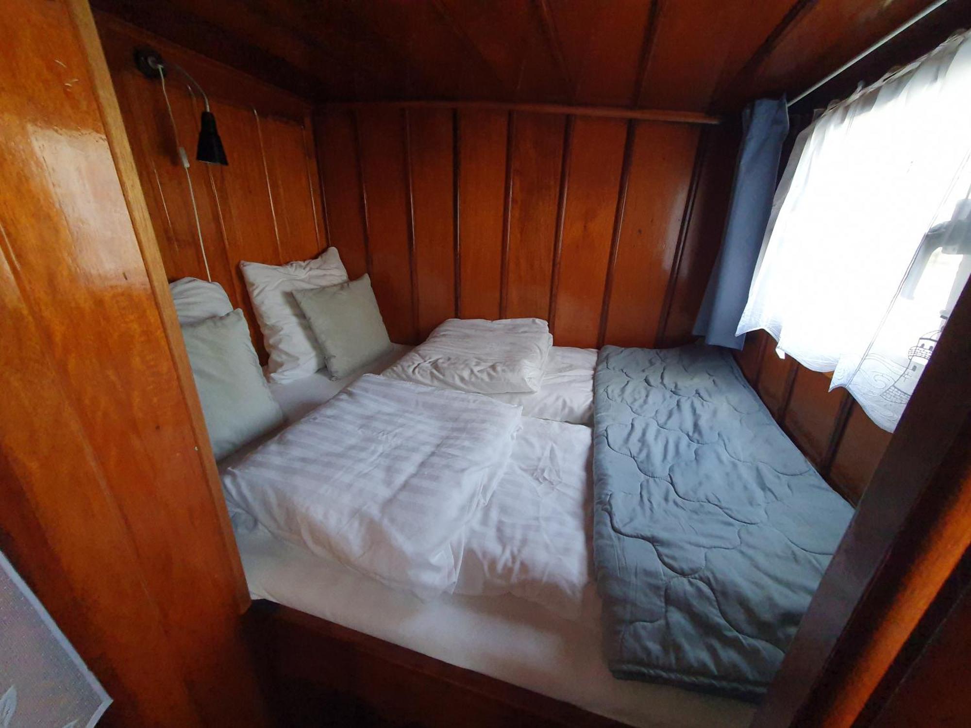 Houseboat Holiday Apartments Rotterdam Rum bild